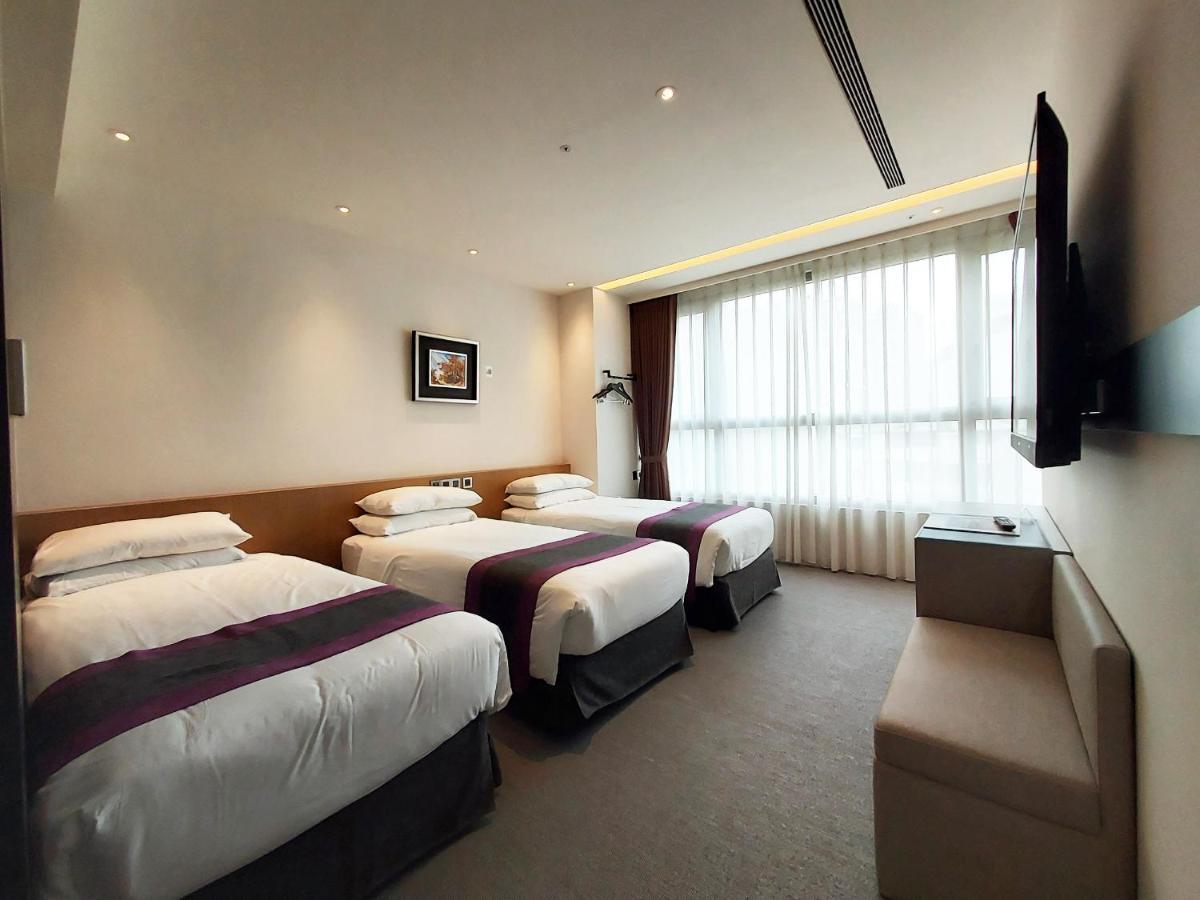 Royal Roi Hotel 台中市 エクステリア 写真