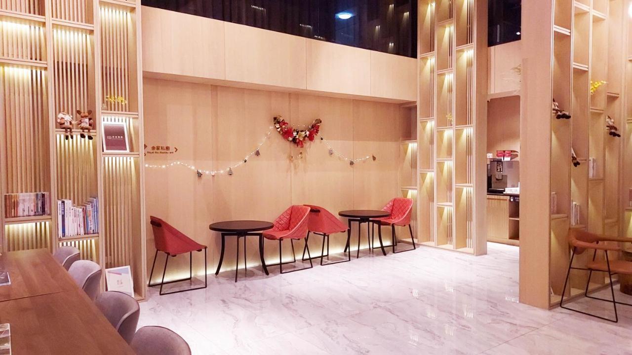 Royal Roi Hotel 台中市 エクステリア 写真
