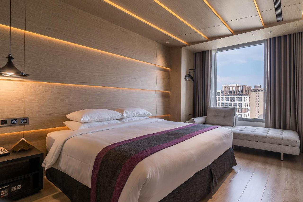 Royal Roi Hotel 台中市 エクステリア 写真