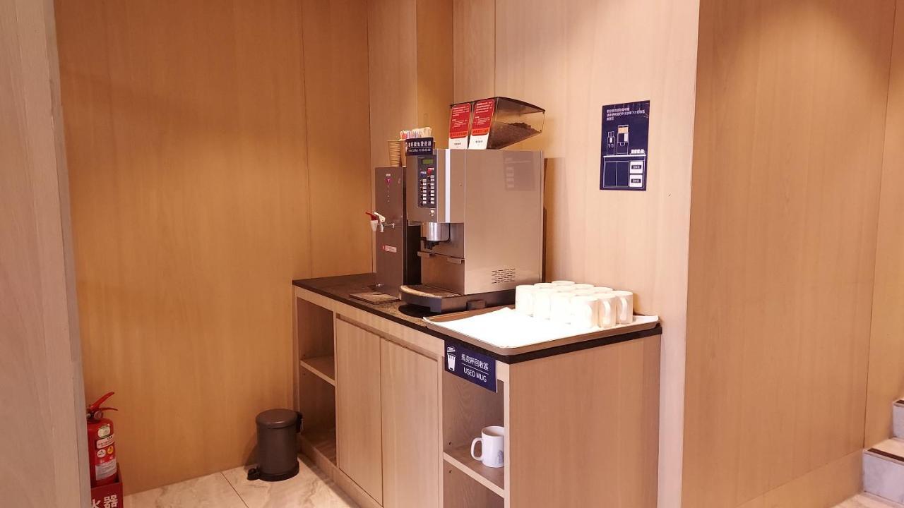 Royal Roi Hotel 台中市 エクステリア 写真