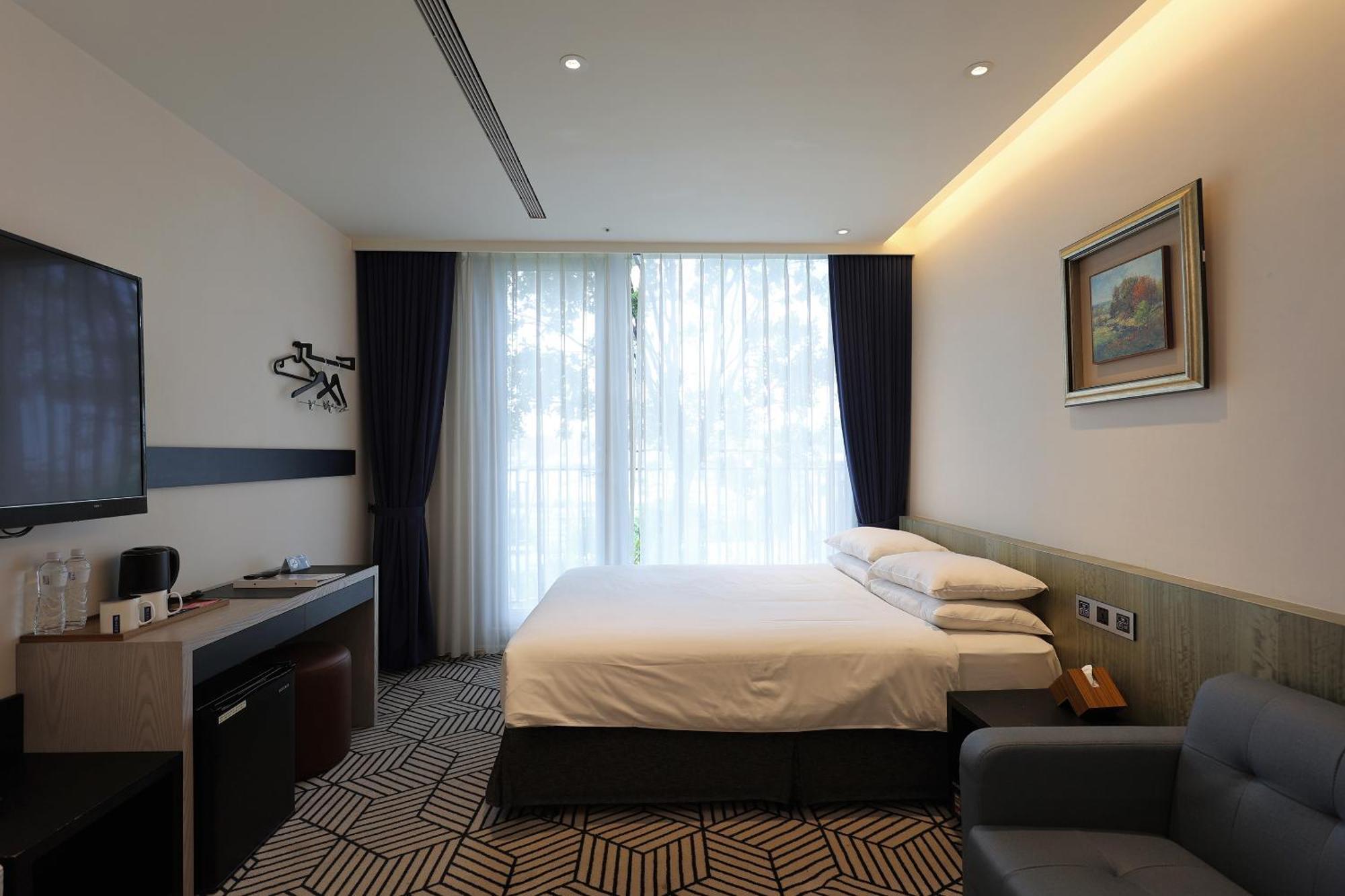 Royal Roi Hotel 台中市 エクステリア 写真