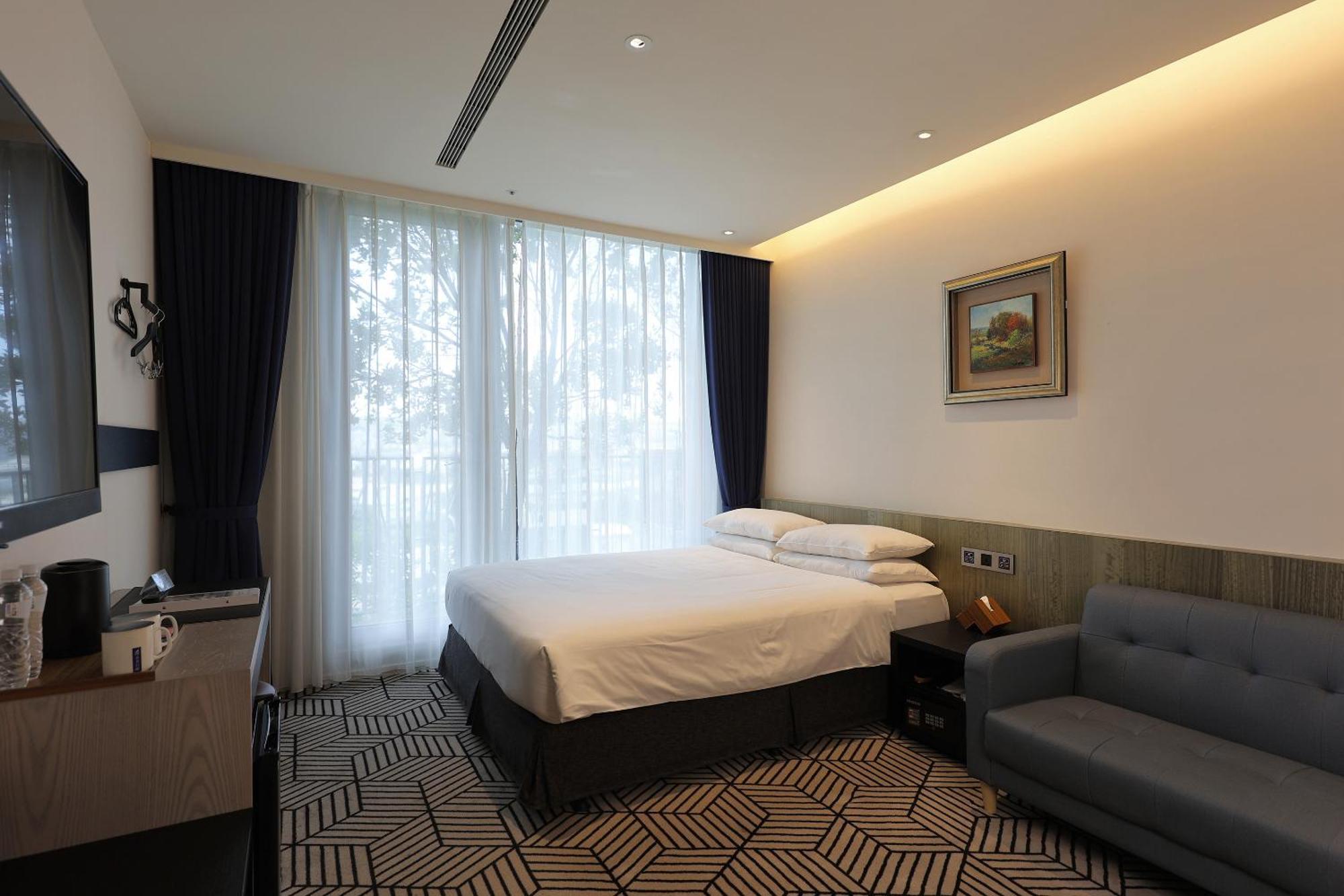 Royal Roi Hotel 台中市 エクステリア 写真