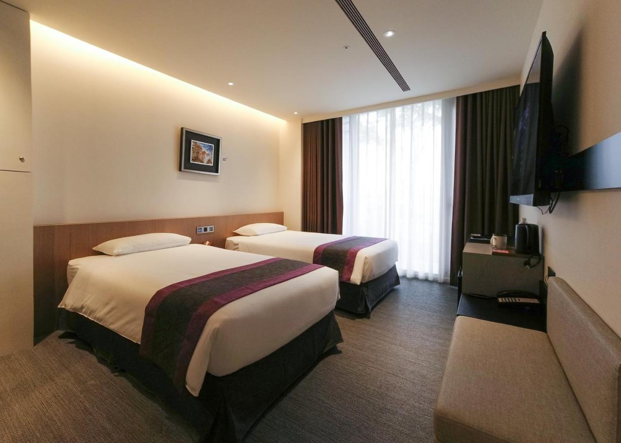 Royal Roi Hotel 台中市 エクステリア 写真